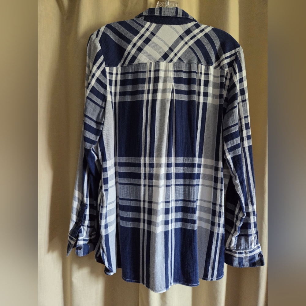 Liz Claiborne Navy Blue and White Long Sleeve Plaid Top - Picture 3 of 15